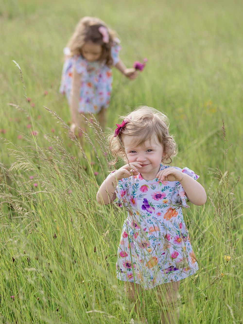 body šaty s krátkym rukávom