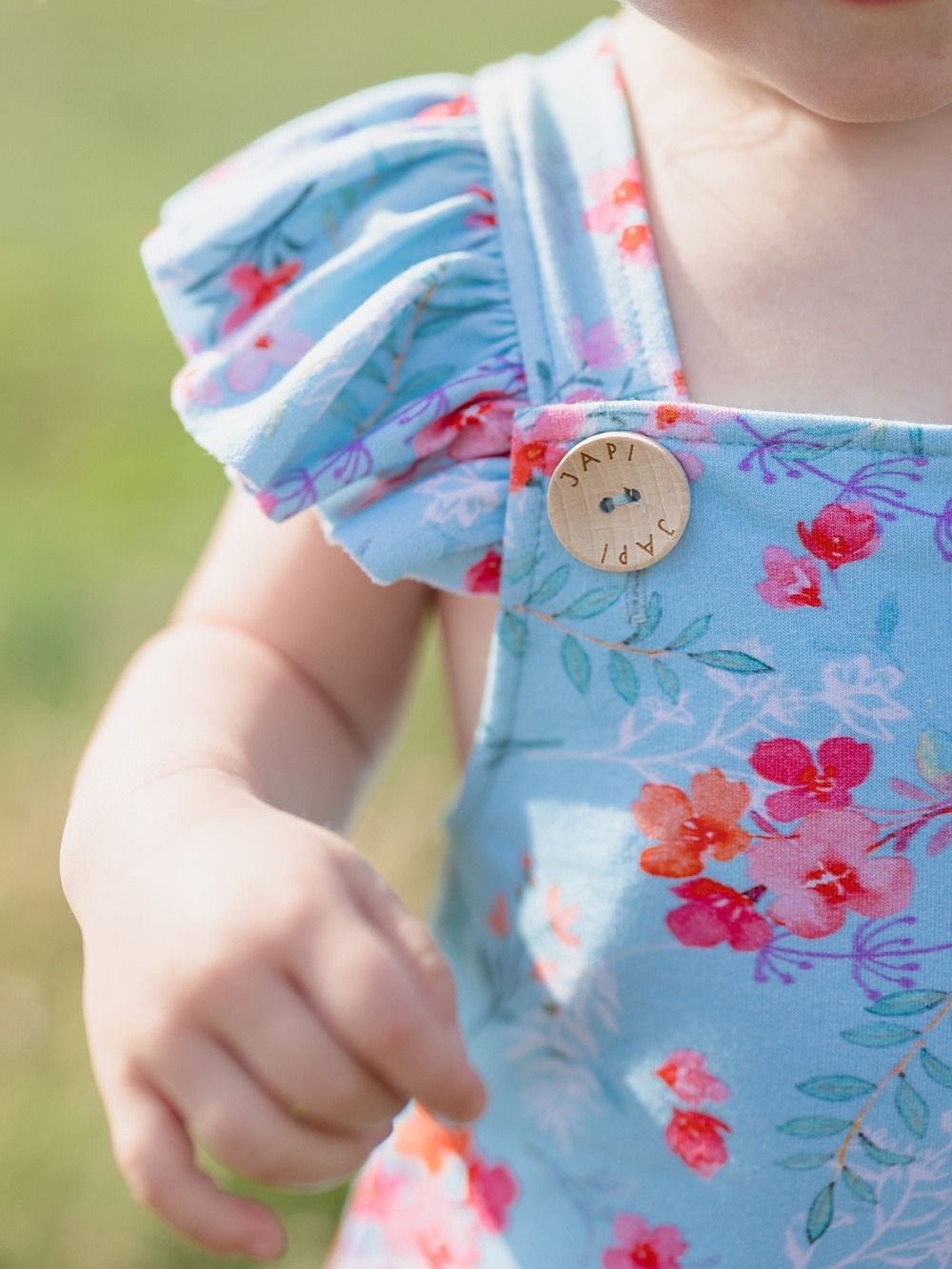 tepláky na traky s volánmi