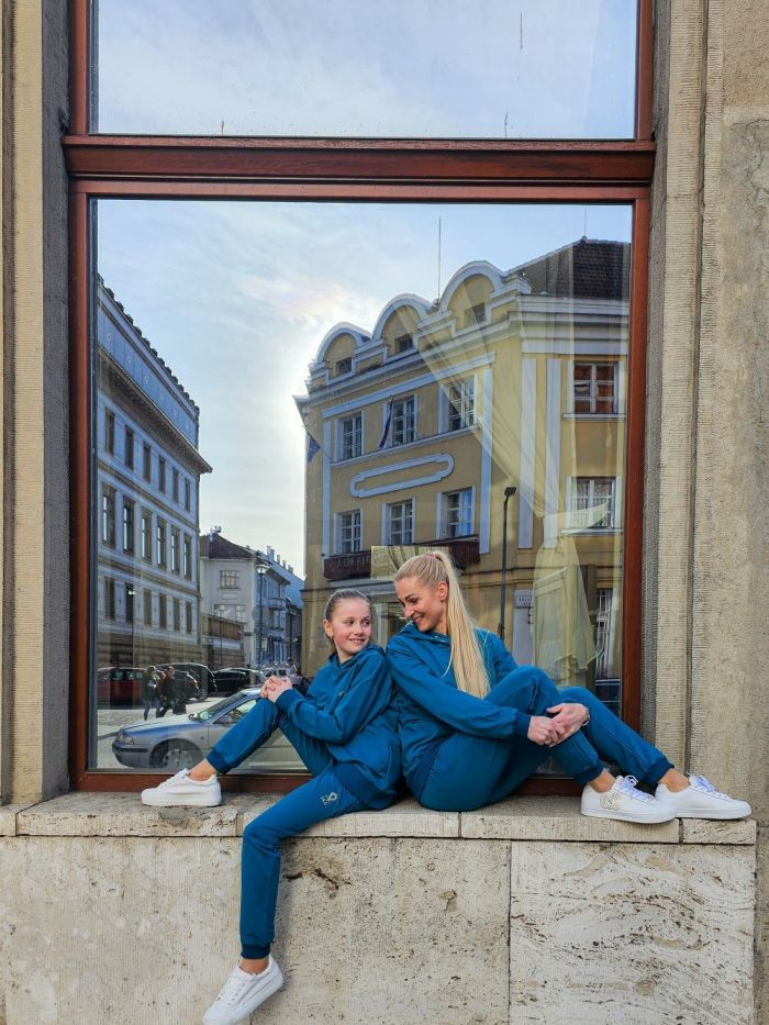 E-shop Dámske tepláky GOLDEN