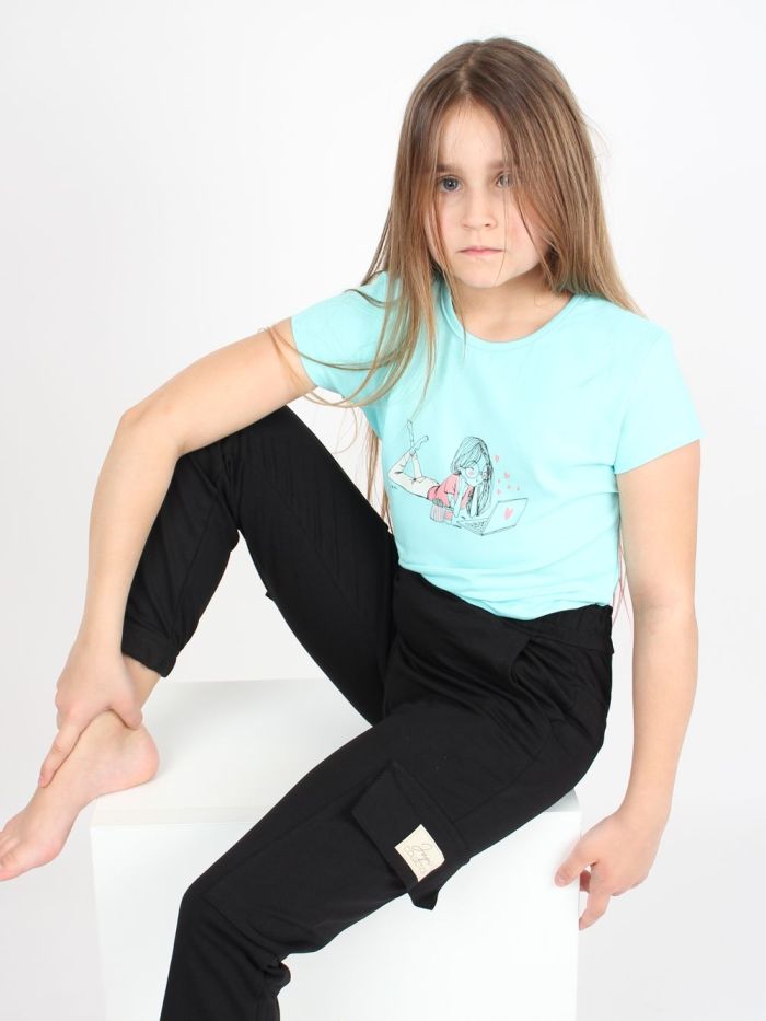 E-shop Dievčenské tričko RELAX s krátkym rukávom